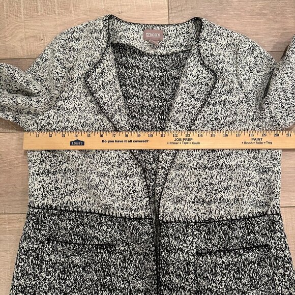 CHICOS WOMENS BLACK AND GRAY SIZE SMALL (CHICO'S 1) CARDIGAN SWEATER - Picture 3 of 9